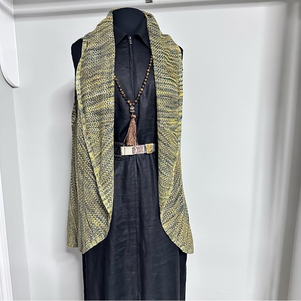 Yellow and Black Sleeveless Vest with Necklace